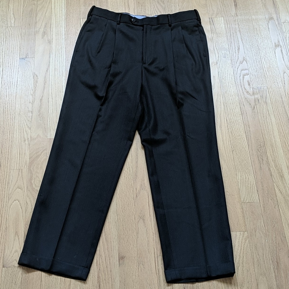 Roundtree and York men's black dress pants